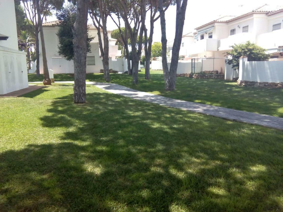 Playa De La Barrosa Chiclana de la Frontera Exterior photo